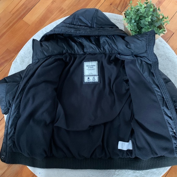 Abercrombie & Fitch Puffer Jacket - Picture 5 of 10